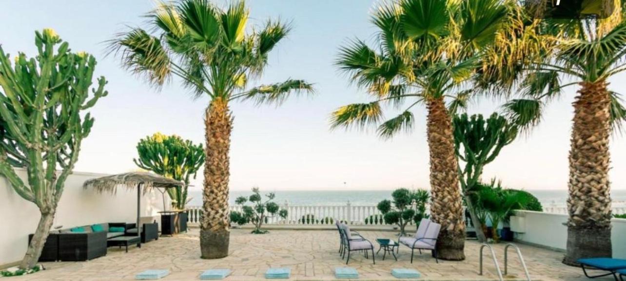 Zygi Beachfront Villa Экстерьер фото
