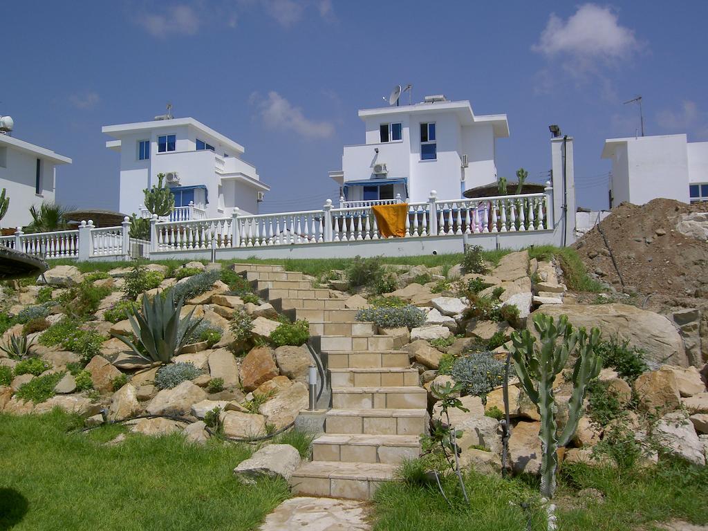 Zygi Beachfront Villa Экстерьер фото